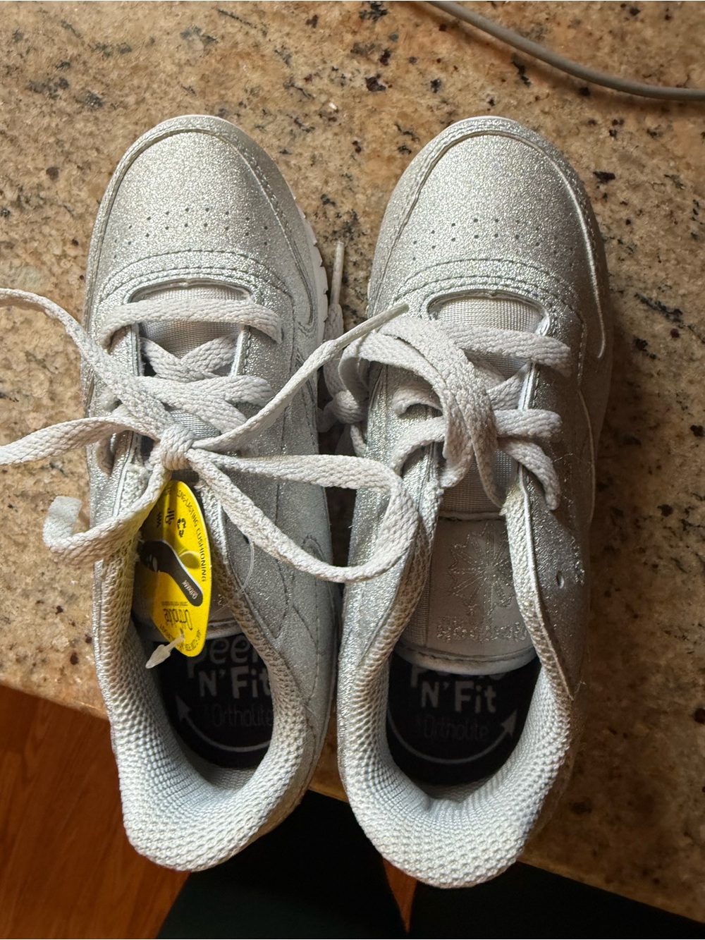 Kids Reebok Sparkle Athletic Sneakers - Light Silver. NWT . Size 10 - Picture 2 of 5